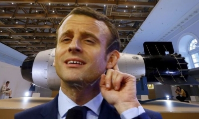 Macron and his plumage